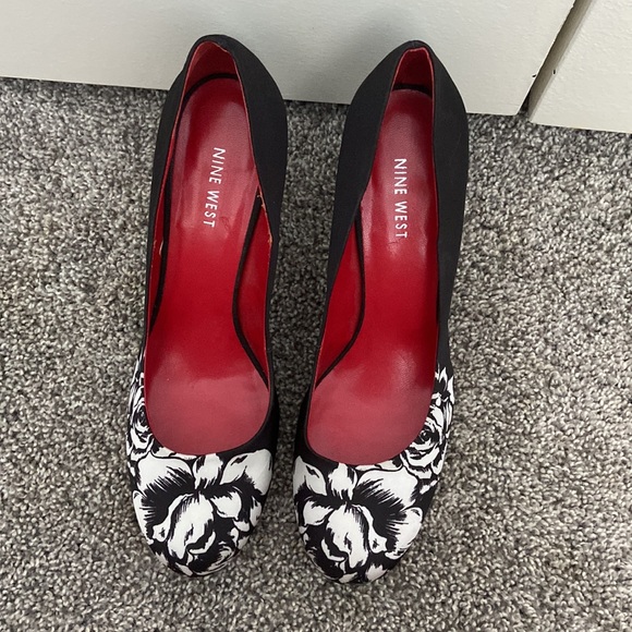 Nine West High Heels - Picture 2 of 4